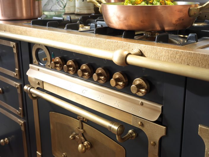 Kitchen_Damask materials_w