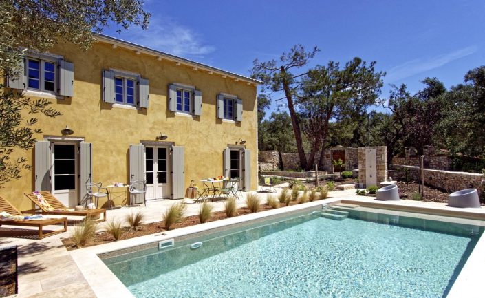flagstones_limestones_Damask for Dodo darling_paxoi greece