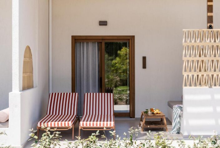 klostra CYCLADES_Domes Island Skiathos_Damask_3