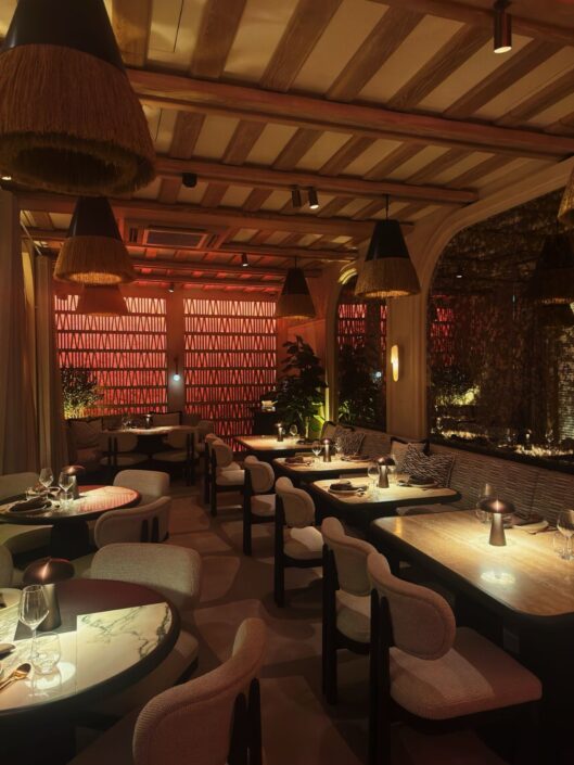 tsimentenia klostra_CYCLADES and ISTIRA_Damask_FENIX RESTAURANT MAYFAIR LONDON_3