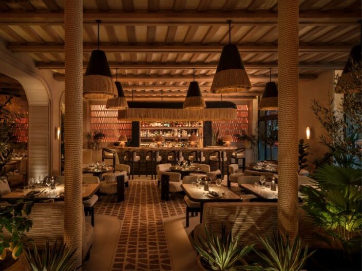 tsimentenia klostra_CYCLADES and ISTIRA_Damask_FENIX RESTAURANT MAYFAIR LONDON_4
