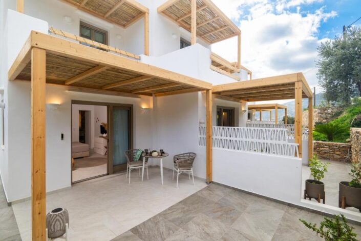 klostra-CYCLADES_Damask_MILES-AWAY-RESIDENCIES_SIFNOS
