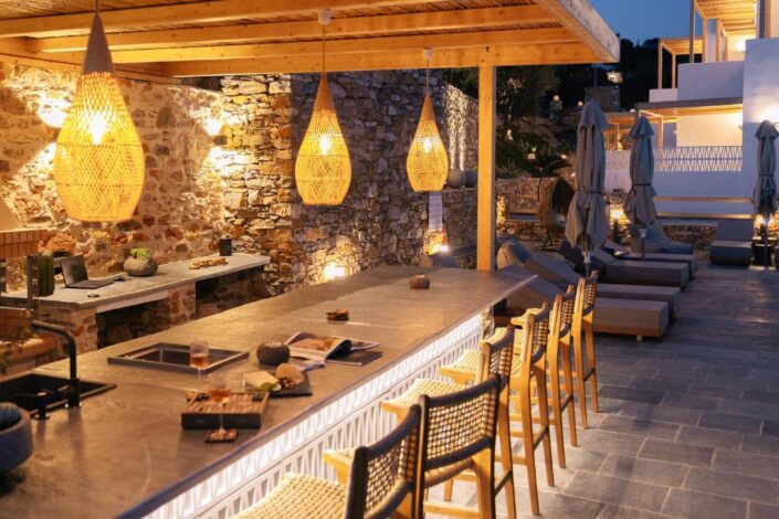 klostra-CYCLADES_Damask_MILES-AWAY-RESIDENCIES_SIFNOS