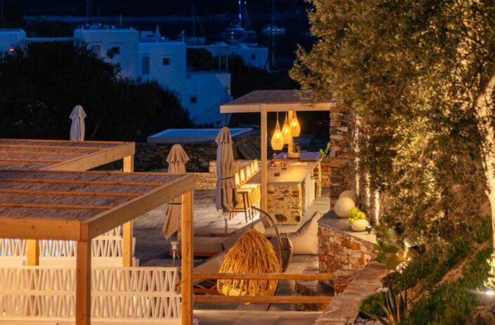 klostra-CYCLADES_Damask_MILES-AWAY-RESIDENCIES_SIFNOS