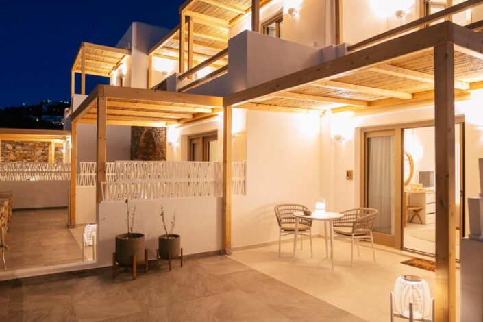 klostra-CYCLADES_Damask_MILES-AWAY-RESIDENCIES_SIFNOS